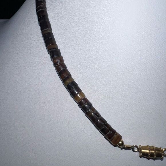 Vintage Pooka and Pearl Bead Necklace - Picture 5 of 6